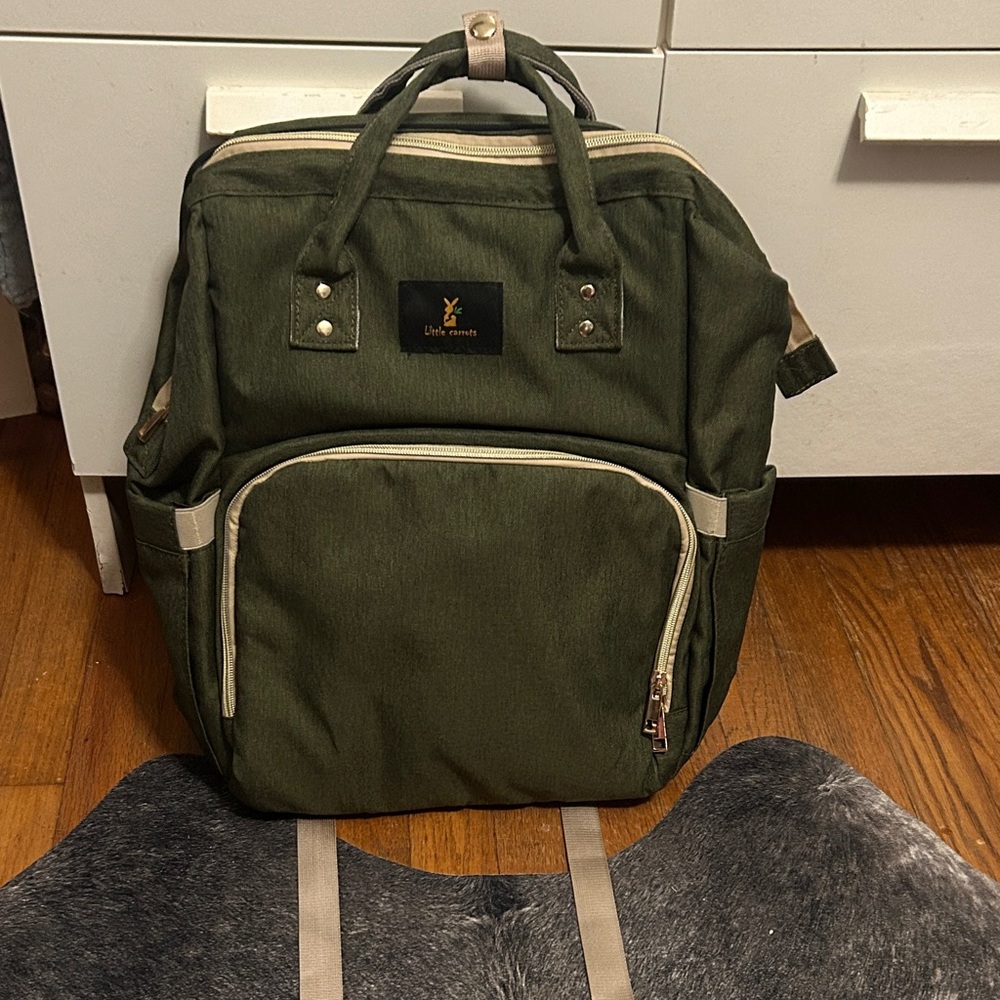 Baby Bag-Diaper Bag NWOT
Olive Green